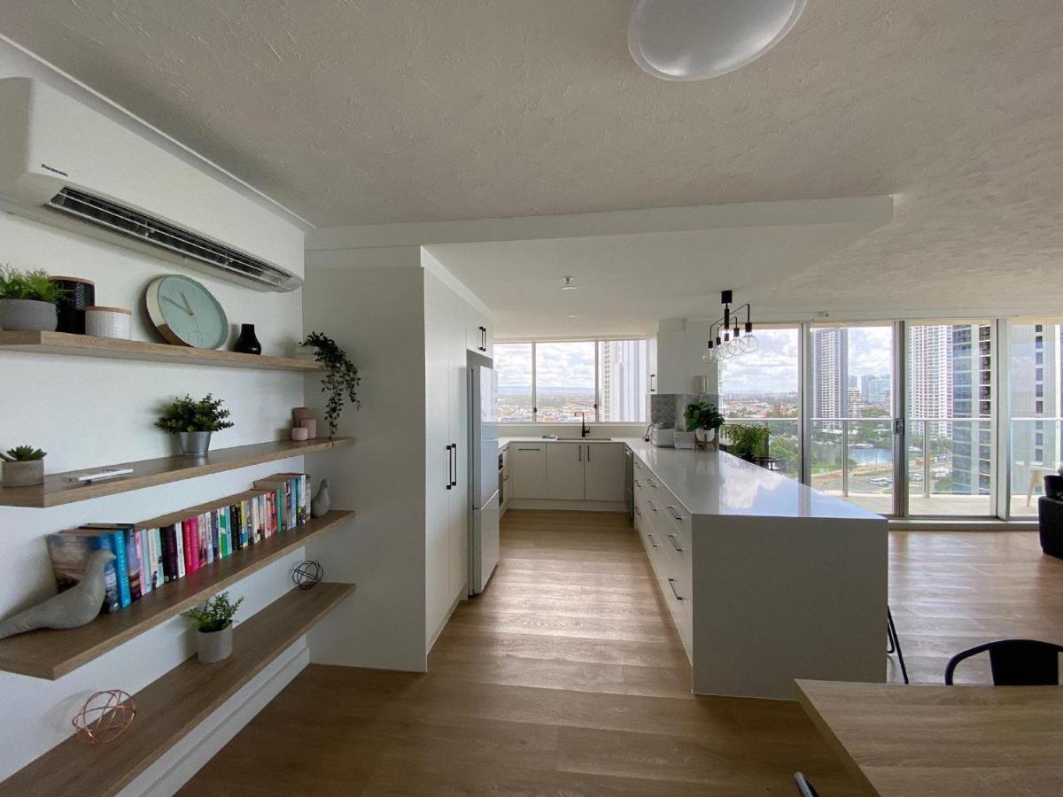 Hi Surf Beachfront Resort Apartments Gold Coast Exterior foto