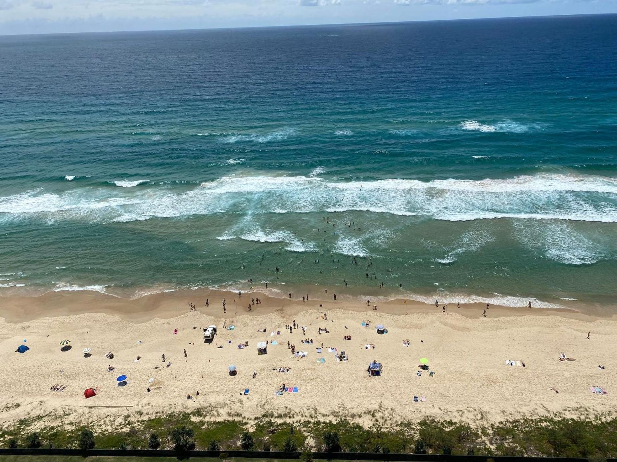Hi Surf Beachfront Resort Apartments Gold Coast Exterior foto